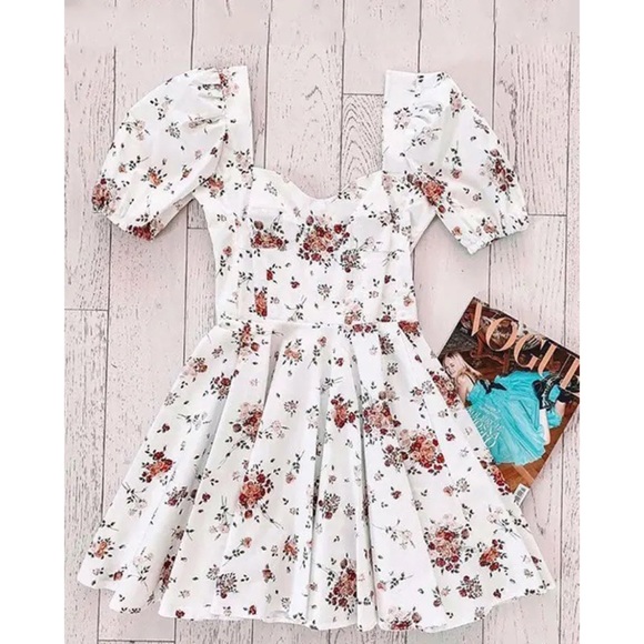 White Bohemian Floral Print Backless Mini Dress - Picture 7 of 7